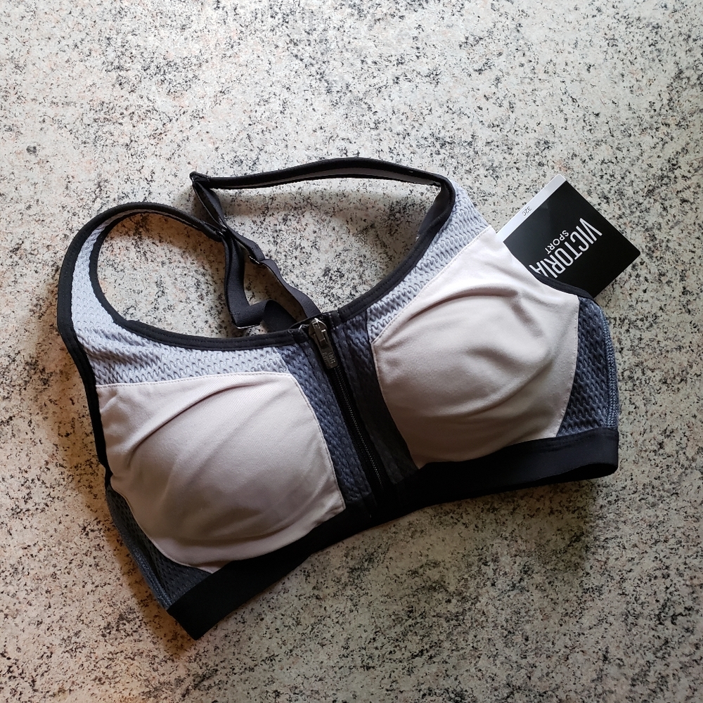 Victoria Sport Knockout Bra 32C